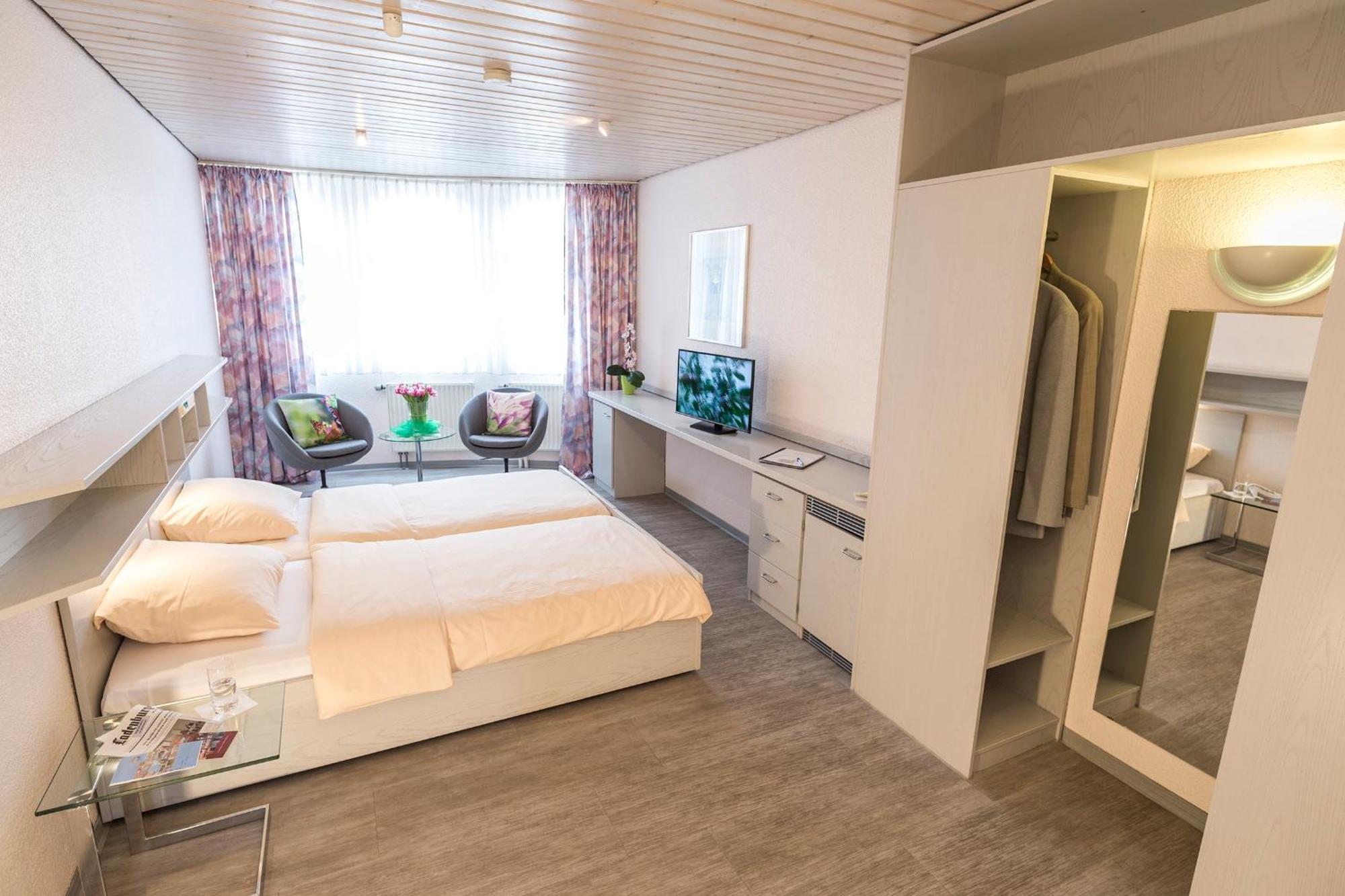 Hotel Cronberger Hof لادنبُرك المظهر الخارجي الصورة