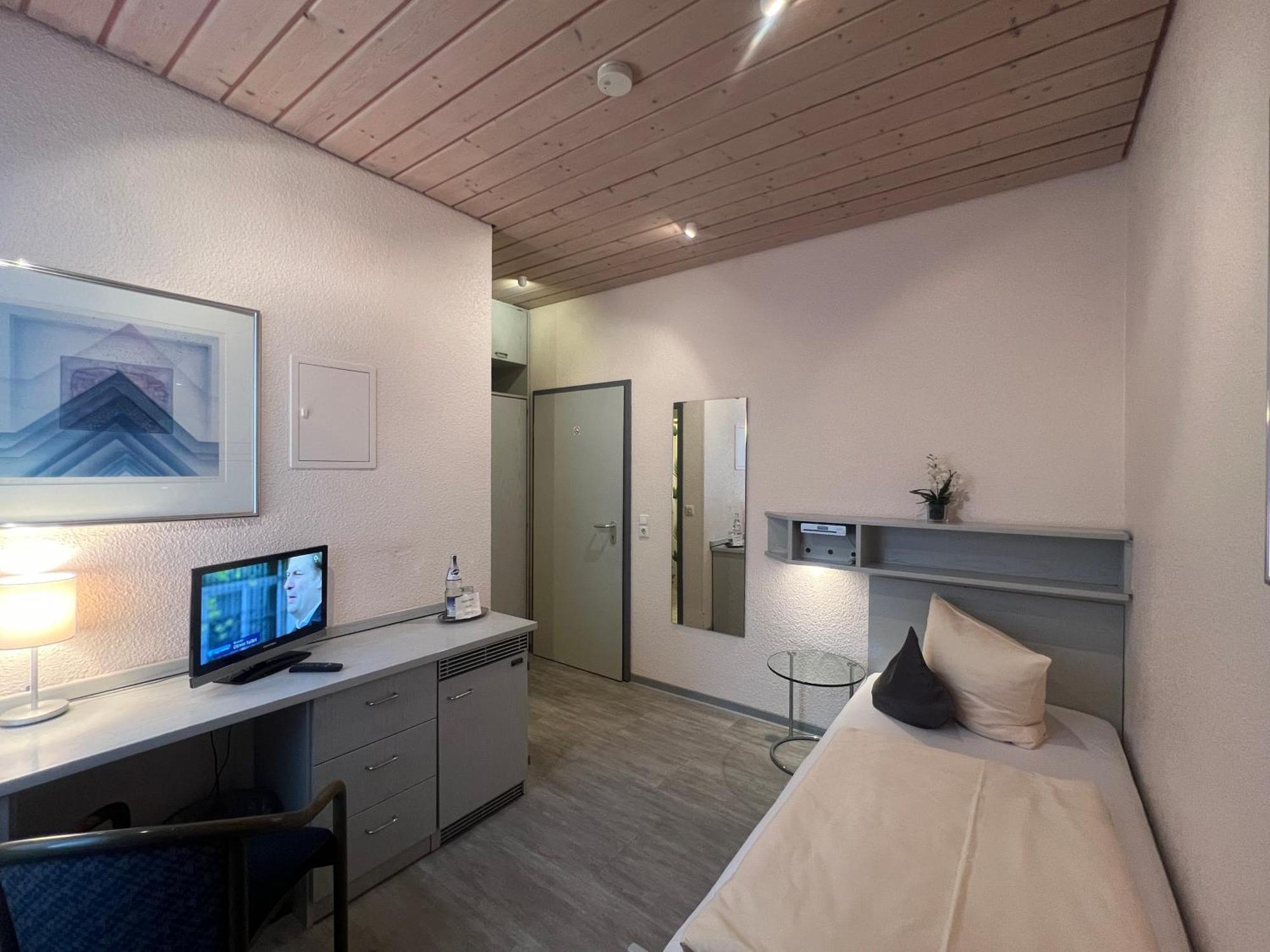 Hotel Cronberger Hof لادنبُرك المظهر الخارجي الصورة