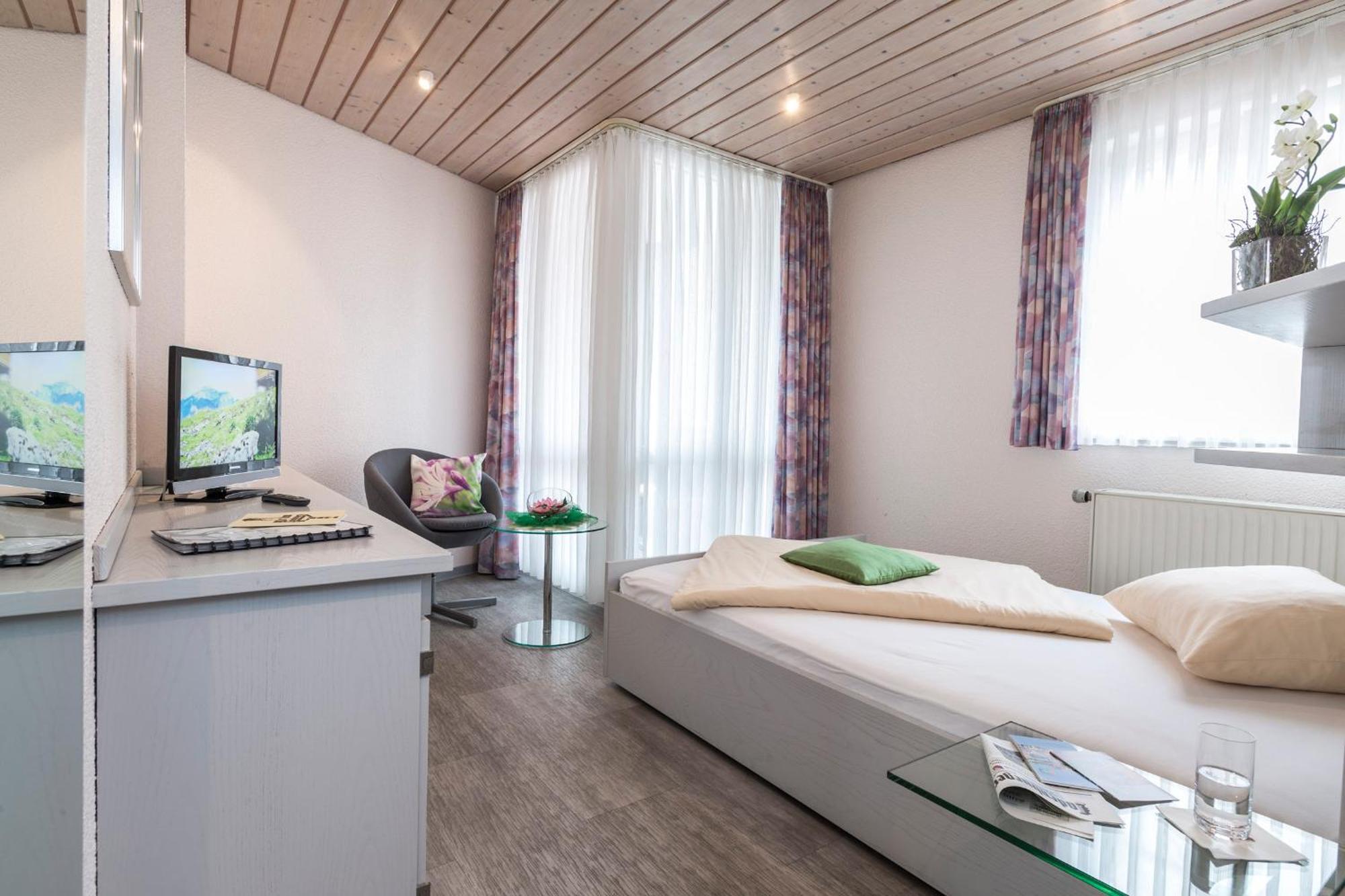 Hotel Cronberger Hof لادنبُرك المظهر الخارجي الصورة